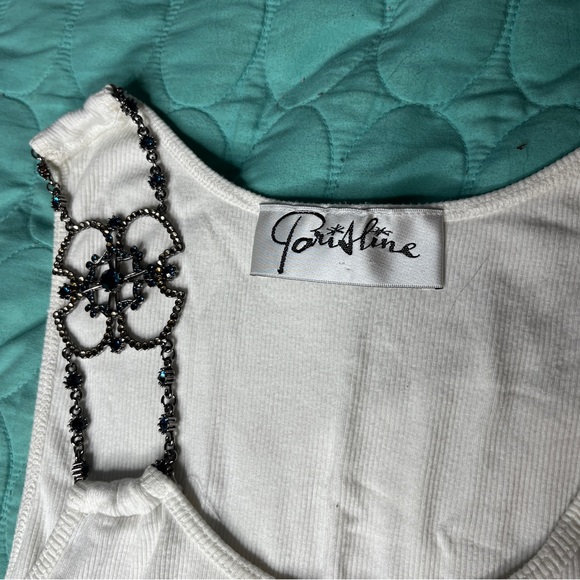 Paris Line White Tank Top with Metal Jewel Detailing On 1 Arm - Picture 3 of 4